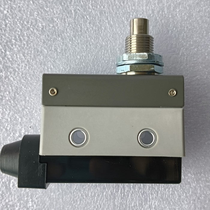 Limit Switch Saiko D4MC-5000 Panel Mount Plunger NC-COM-NO AC-15 Ie10A