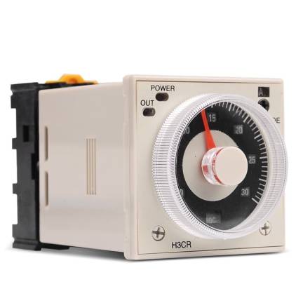 Timer Analog Omron H3CR-A8E 220V H45xW45mm 8 Pin Multiple Time Ranges + Instant Contact