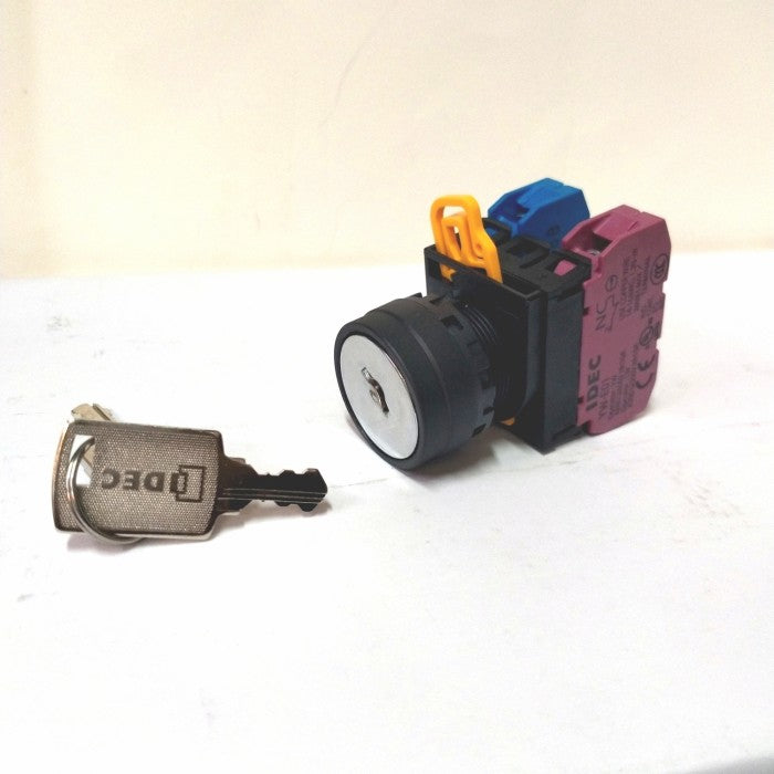 Selector Switch Idec YW1K-2AE20 2 posisi 2NO 2NC