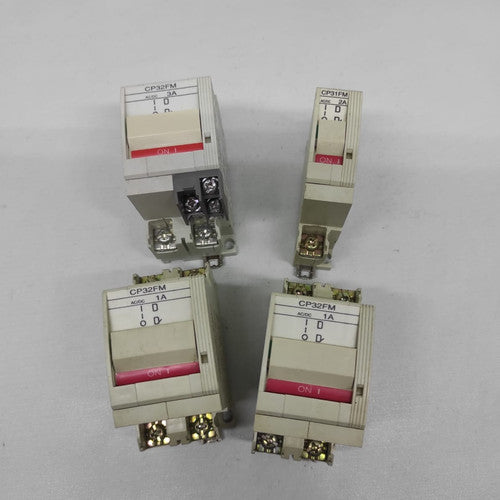 Circuit Protector Fuji CP30FM/7 2P 7A White