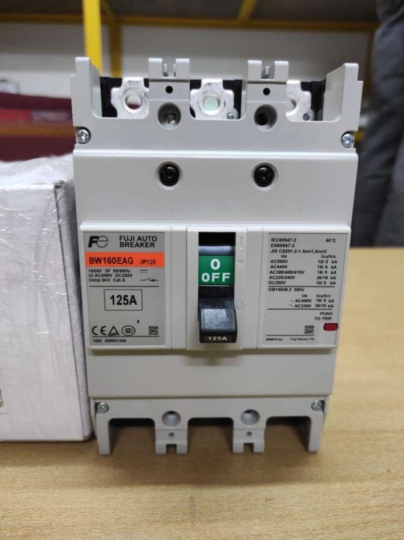 Breaker Fuji BW 160 EAG ,18kA, 380/415VAC 3P White 150A